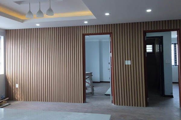 Hình ảnh căn nhà sử dụng tấm ốp nhựa lam sóng
